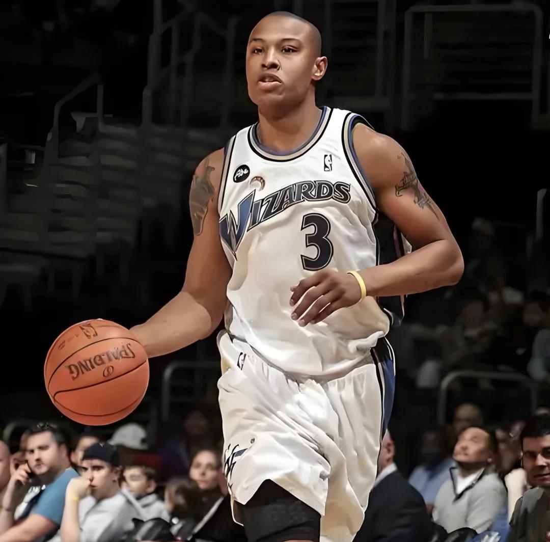 包含华盛顿奇才迎全明星赛关键赛；集结日复出首秀；气氛紧张；年轻球员得到机会的词条