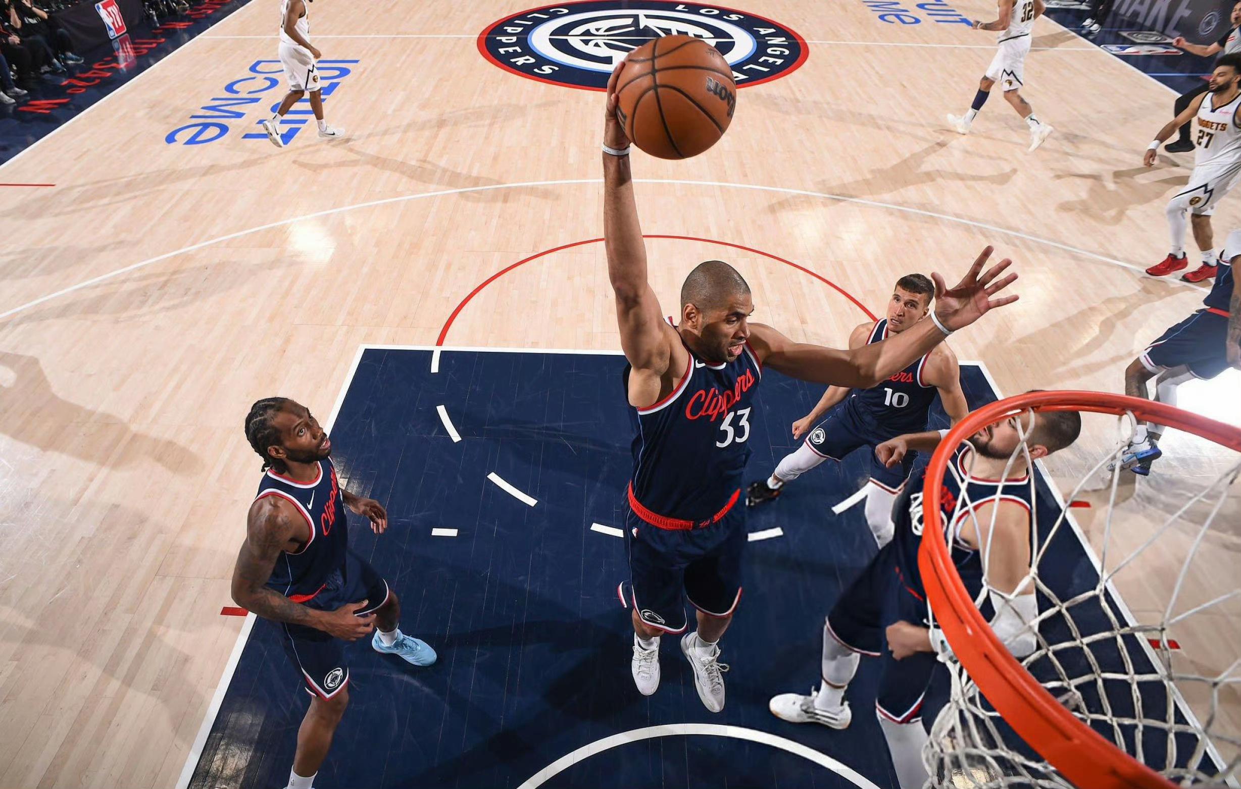 今晚体能课后,布莱顿状态回暖备战NBA季后赛,态度坚定,赛季目标并未改变的简单介绍 今晚体能课后,布莱顿状态回暖备战NBA季后赛,态度坚定,赛季目标并未改变的简单介绍